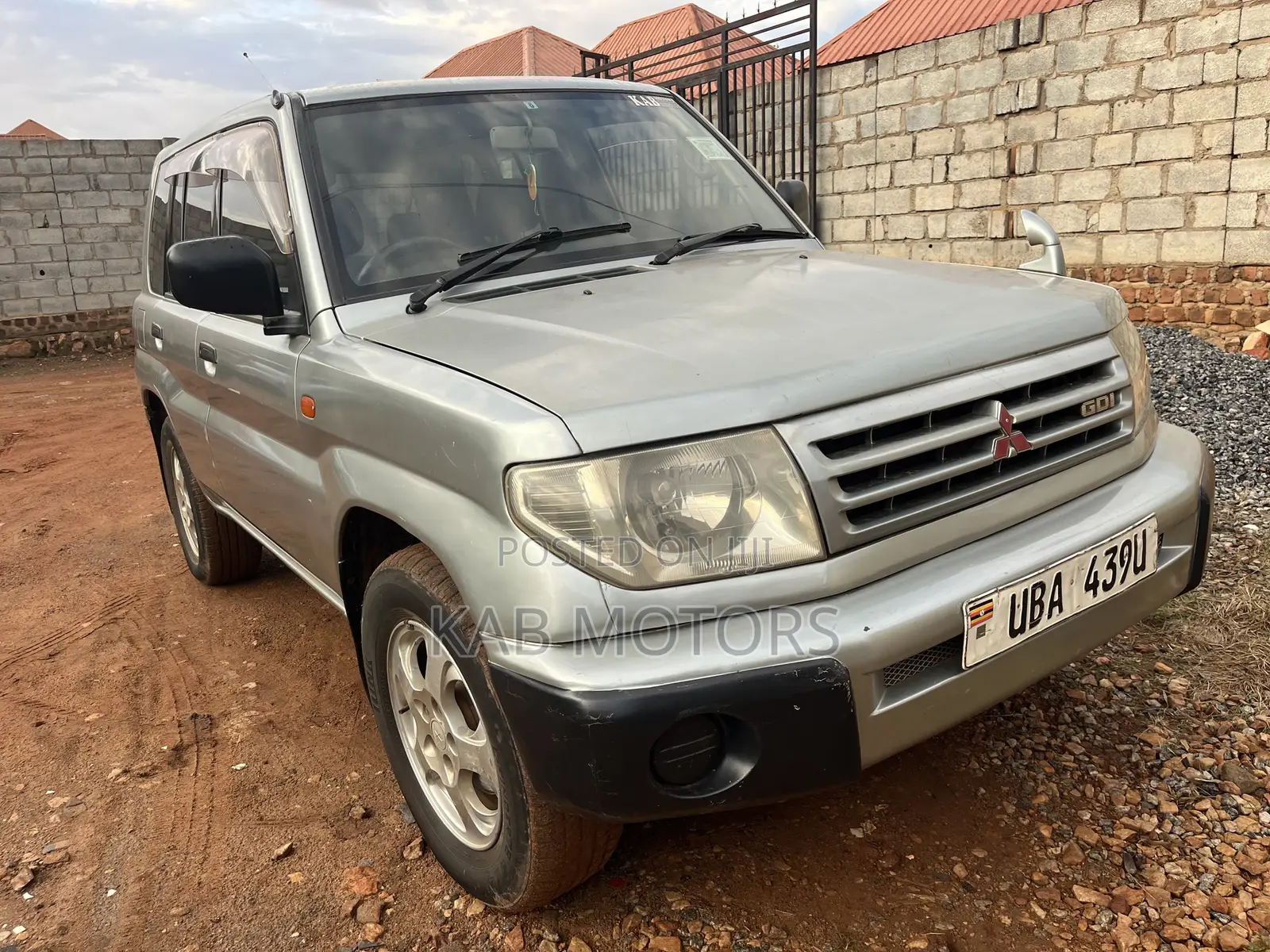 Mitsubishi Pajero IO 2002 Silver