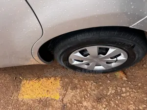 Toyota Sienta 2007 Silver