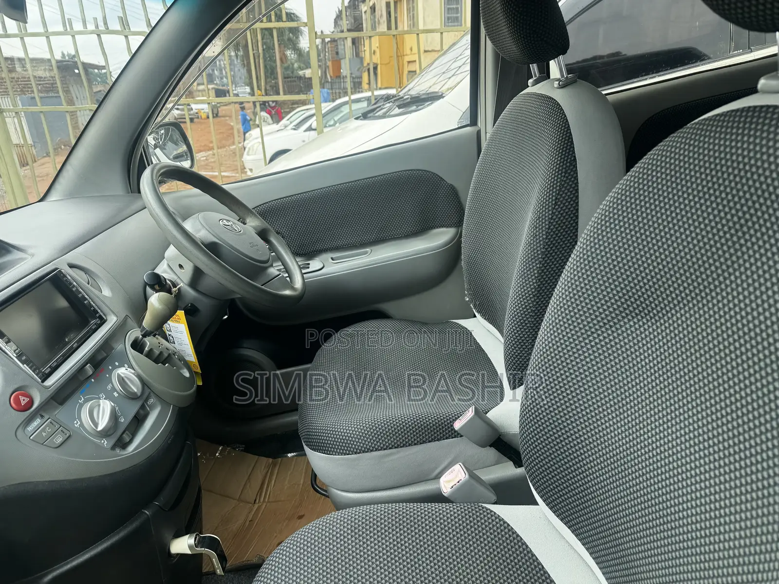 Toyota Sienta 2007 Silver
