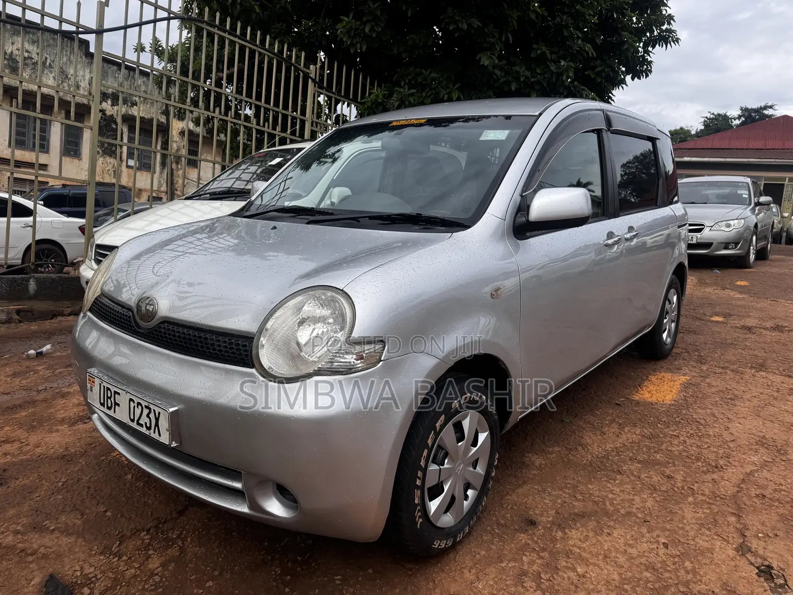 Toyota Sienta 2007 Silver