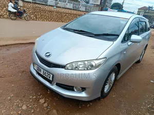 Toyota Wish 2012 Silver