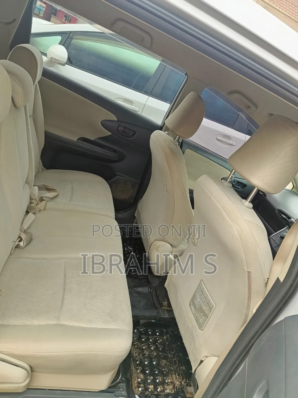Toyota Wish 2012 Silver