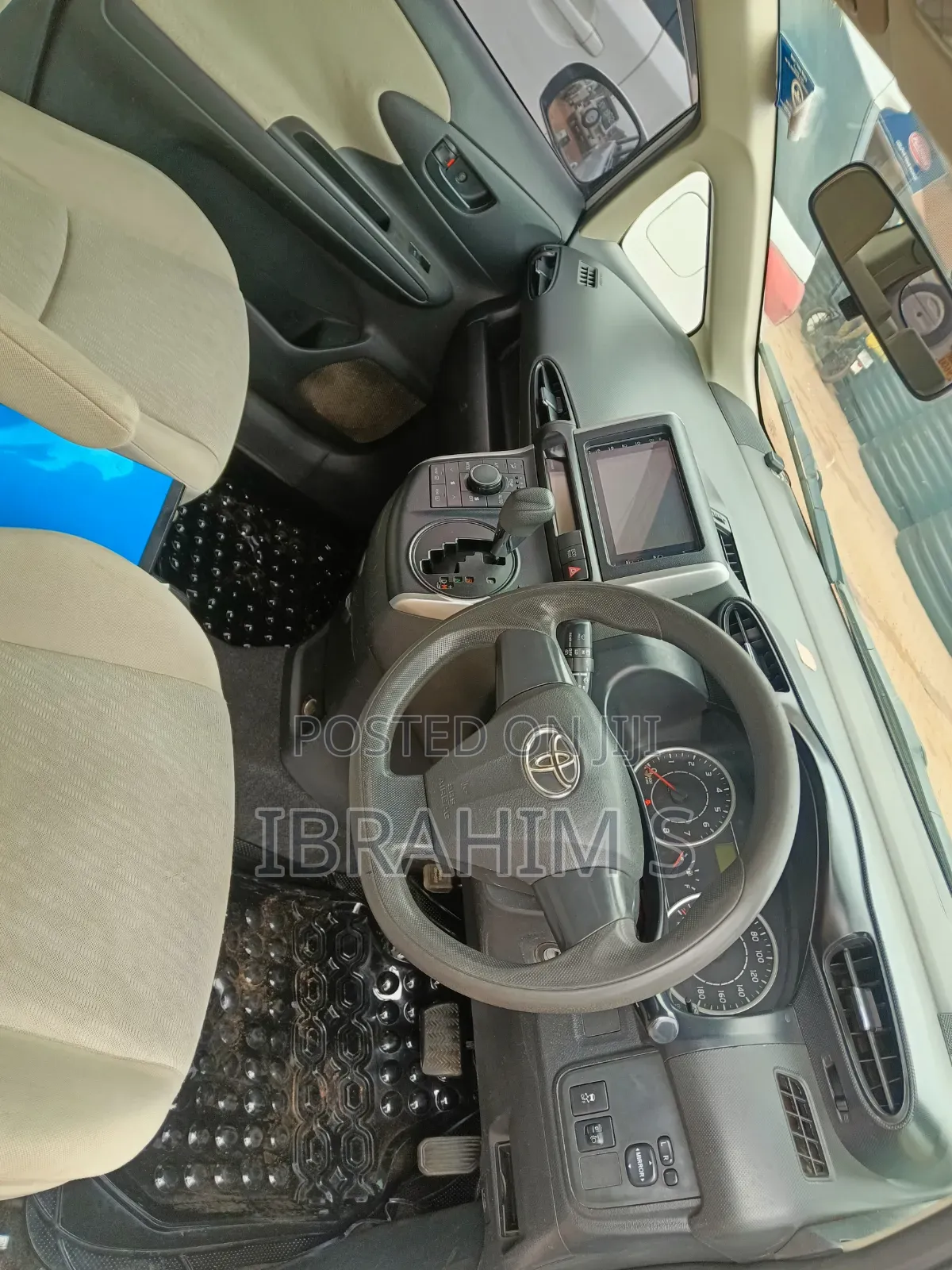 Toyota Wish 2012 Silver