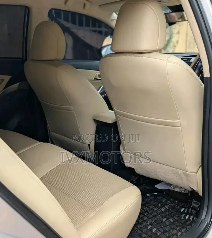 Toyota Premio 1.8 AWD 2016 Silver