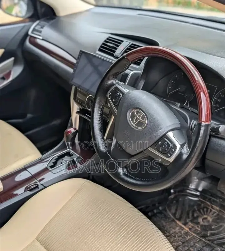 Toyota Premio 1.8 AWD 2016 Silver