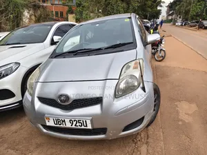 Toyota Vitz 2008 Silver