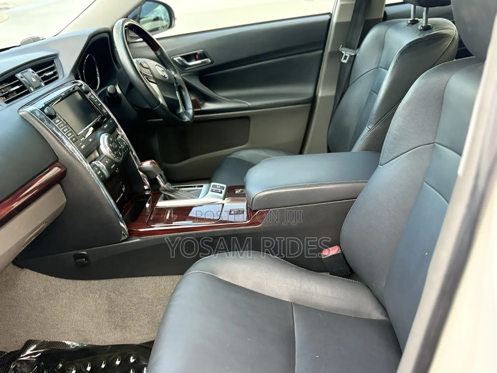 Toyota Mark X 2.5 RWD 2011