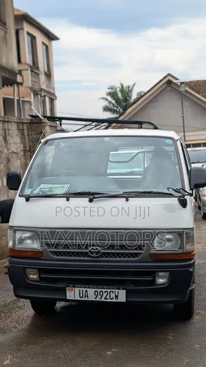 Toyota HiAce 1992 White