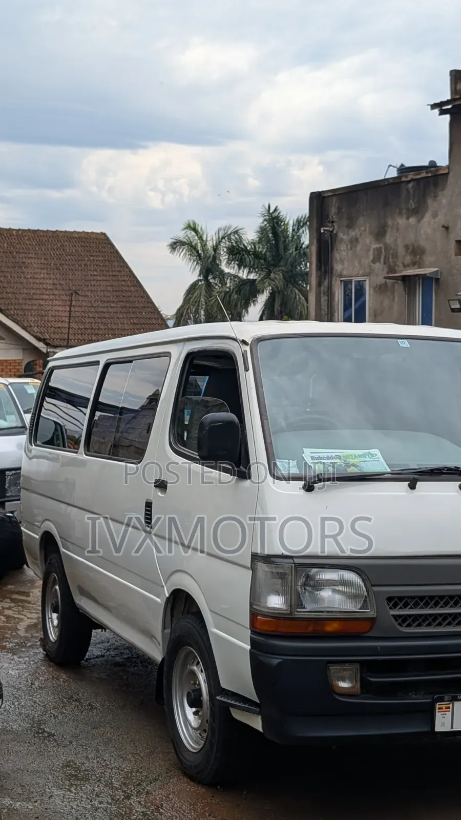 Toyota HiAce 1992 White