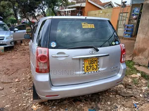 Toyota Raum 2006 Silver