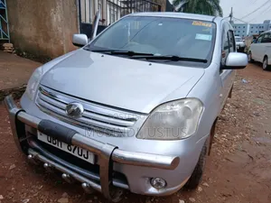 Toyota Raum 2006 Silver