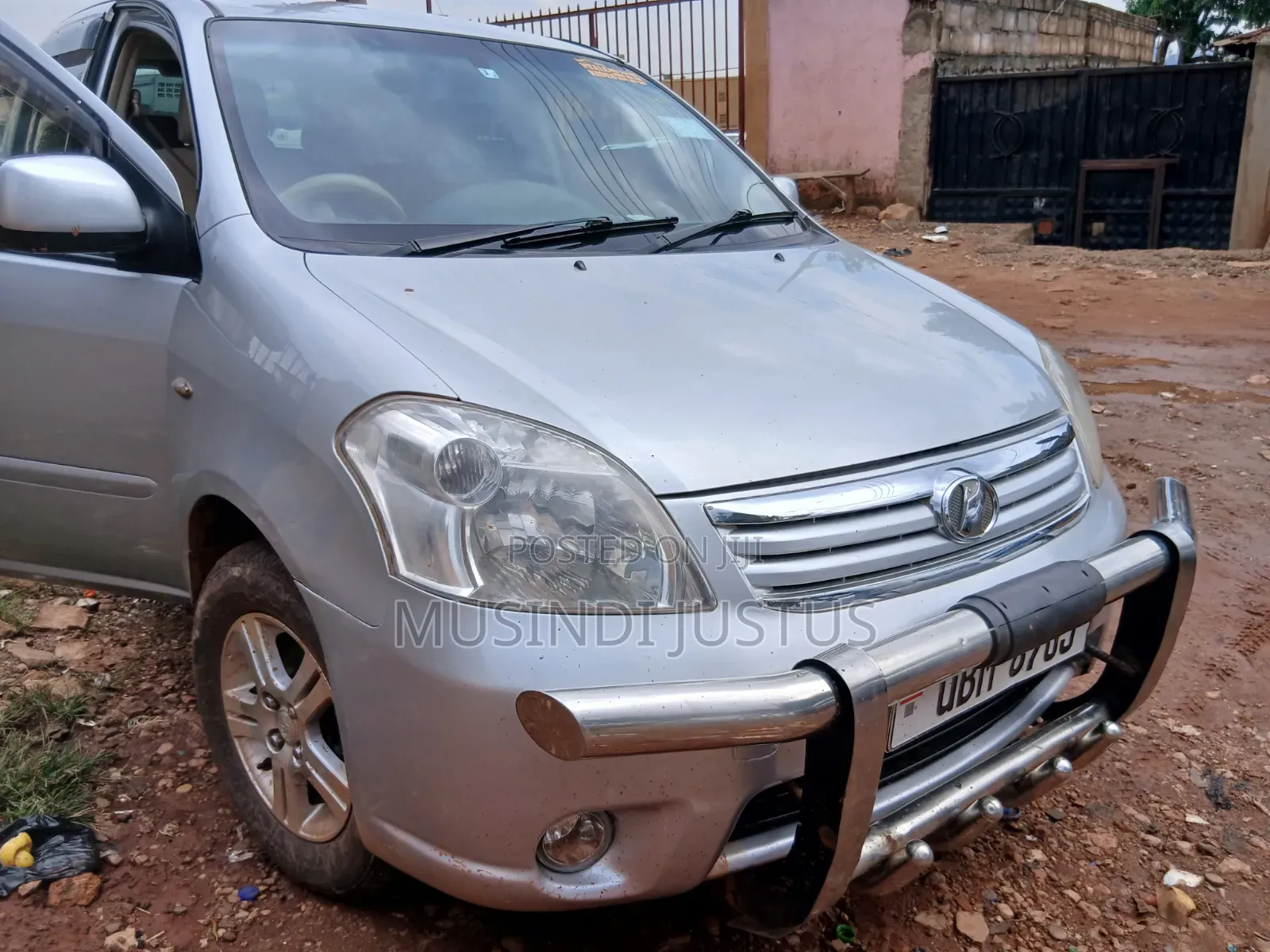 Toyota Raum 2006 Silver