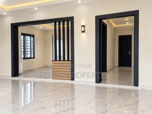 4bdrm Apartment in Muyenga Estate, Central Division for rent