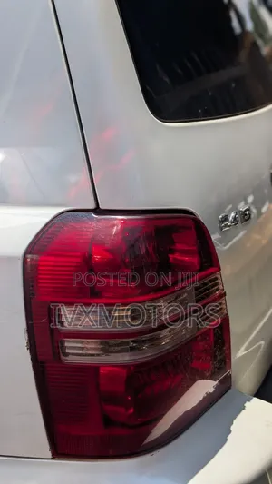 Toyota Kluger 2005 White