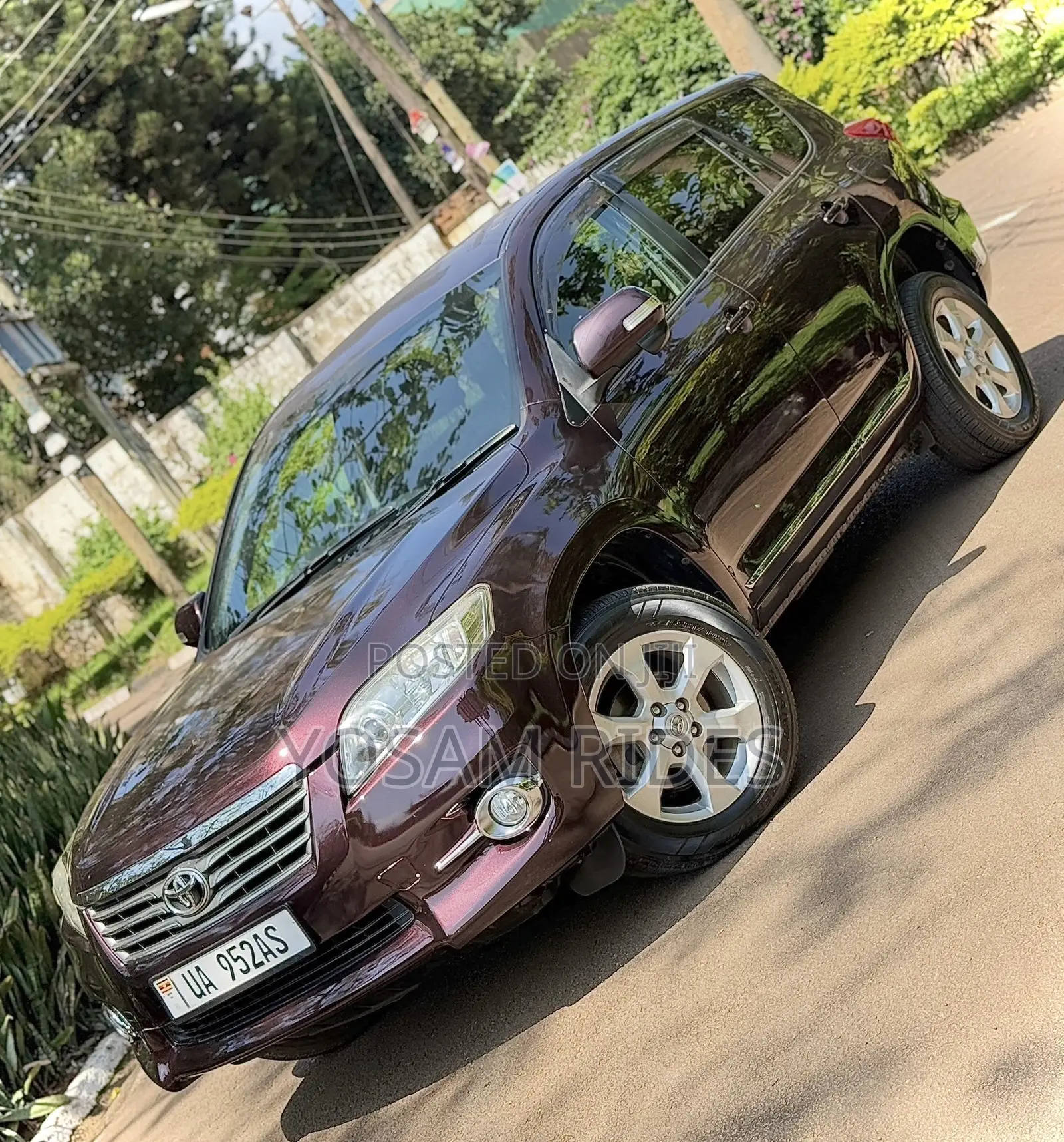 Toyota Vanguard 2012 Burgundy