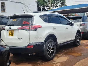 Toyota RAV4 2014