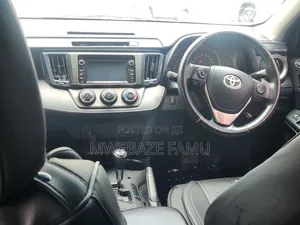 Toyota RAV4 2014