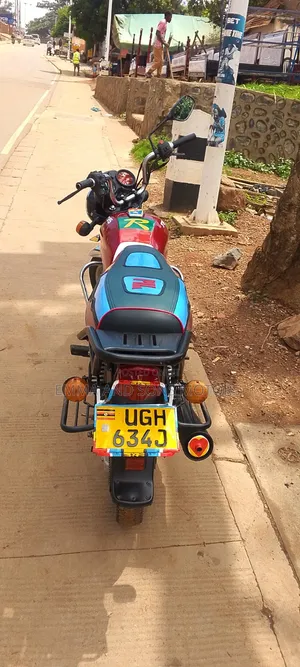 TVS HLX 125 2024 Red