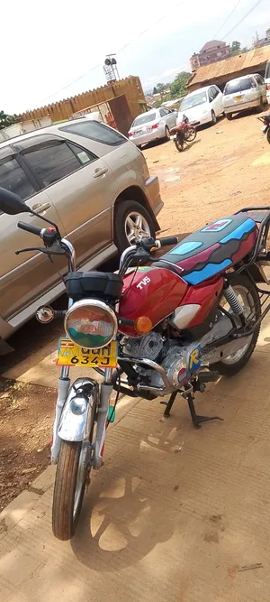 TVS HLX 125 2024 Red