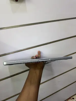 New Laptop Apple MacBook Air 2026 M5 16GB Apple M5 SSD 512GB