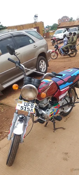 Bajaj Boxer 100 2022 Red