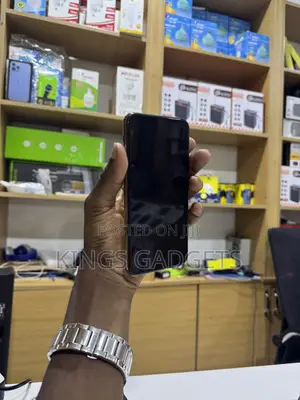 Apple iPhone 11 Pro Max 64 GB Gold