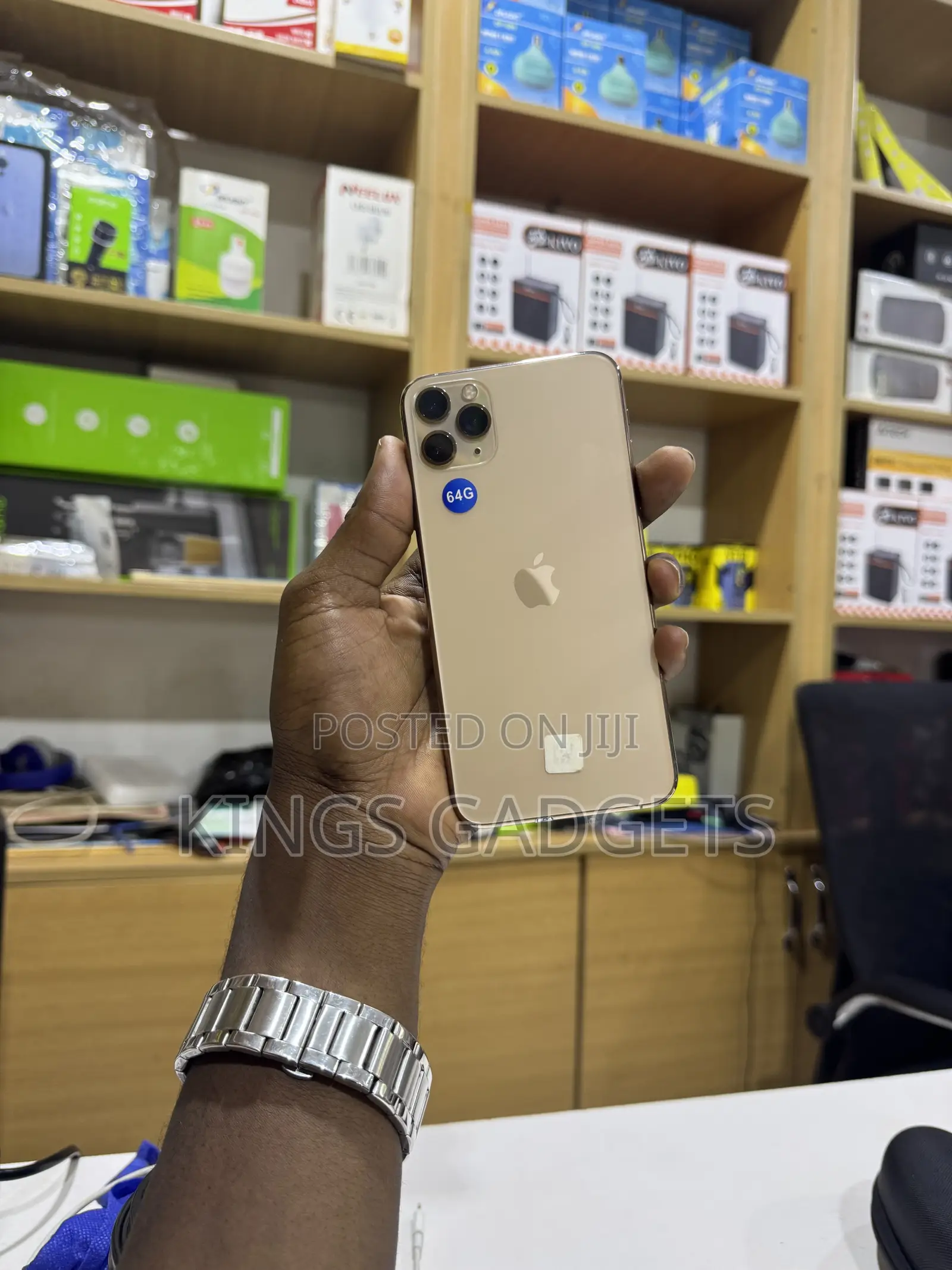 Apple iPhone 11 Pro Max 64 GB Gold