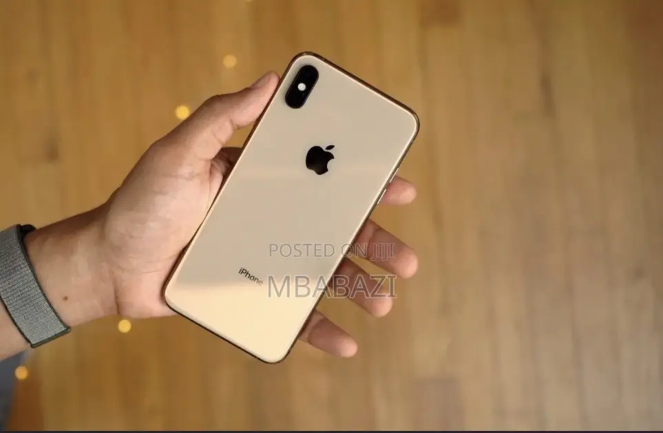 New Apple iPhone XS 64 GB Gold