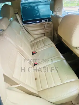 Volkswagen Touareg VR6 Lux 2011 Blue