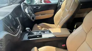 Volvo XC60 2018 White