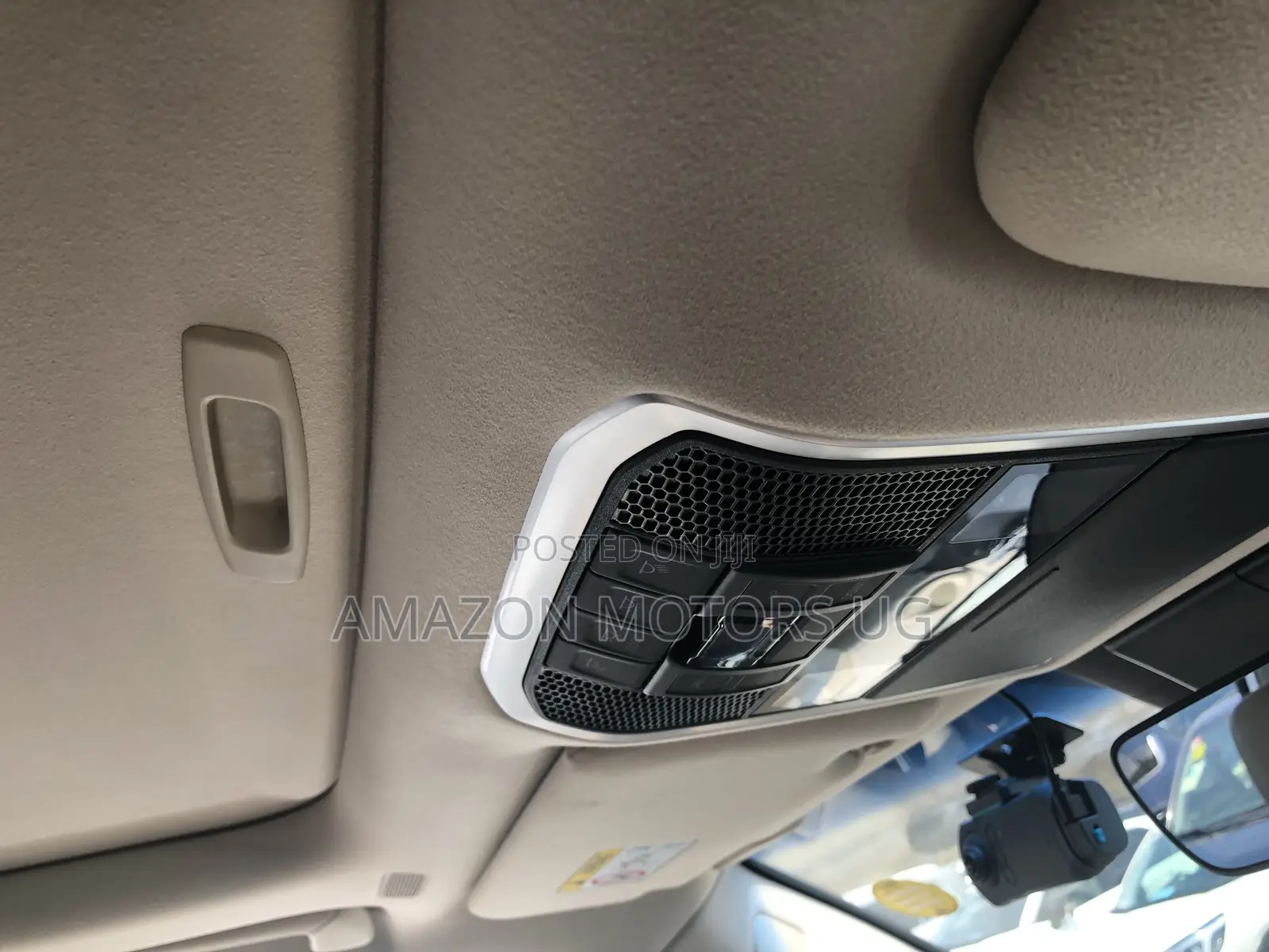 Toyota Land Cruiser LC300 2023 White