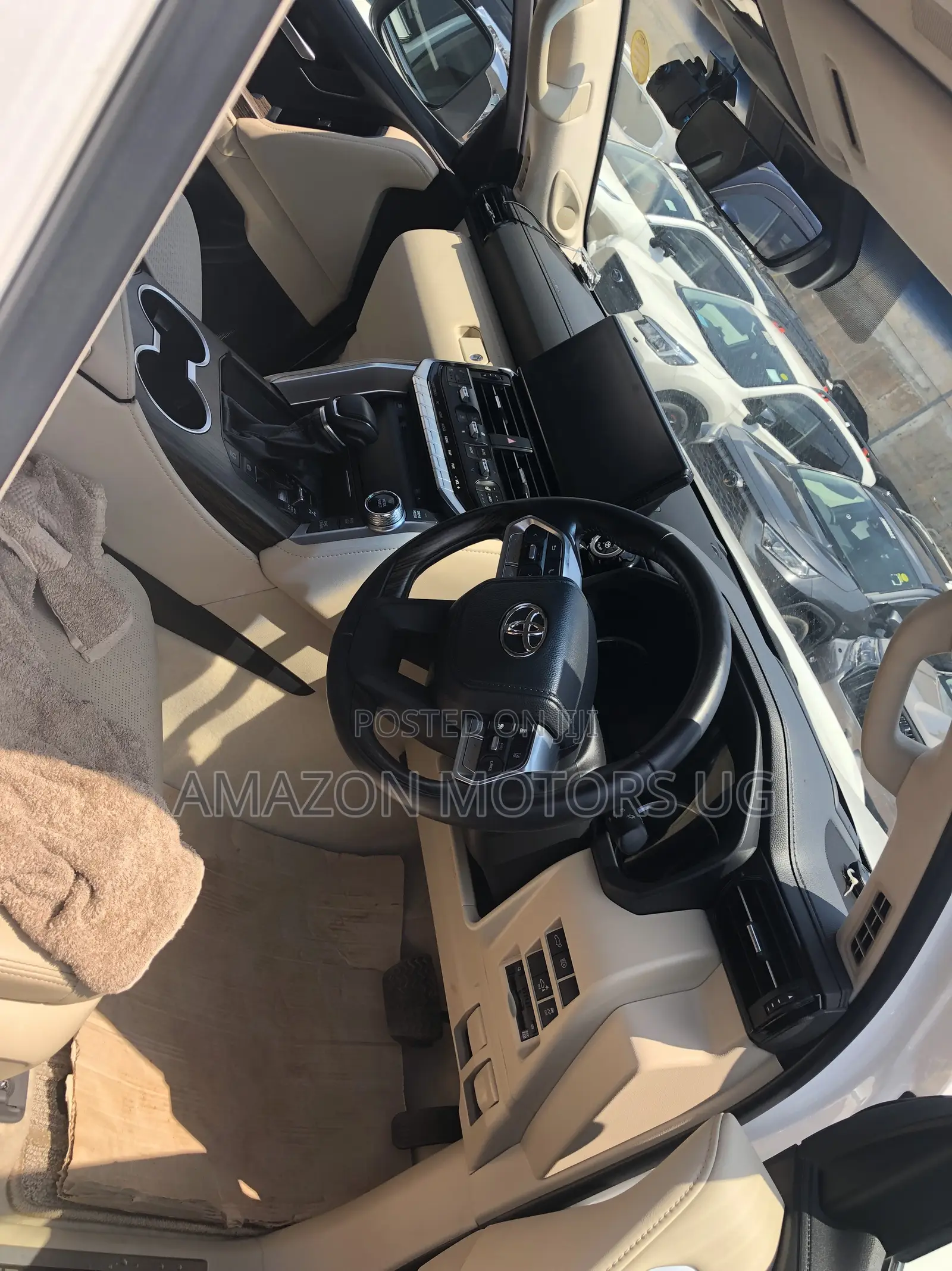 Toyota Land Cruiser LC300 2023 White