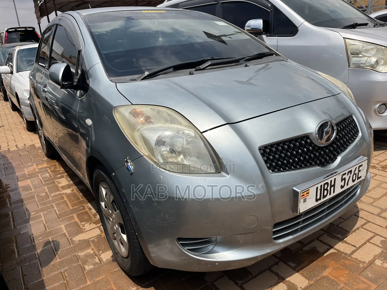 Toyota Vitz 1.3 AWD 5dr 2008 Silver