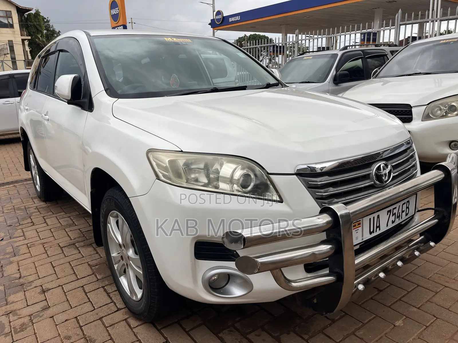 Toyota Vanguard 2009 White