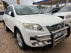 Toyota Vanguard 2009 White