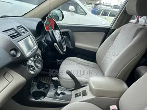 Toyota Vanguard 2009 White
