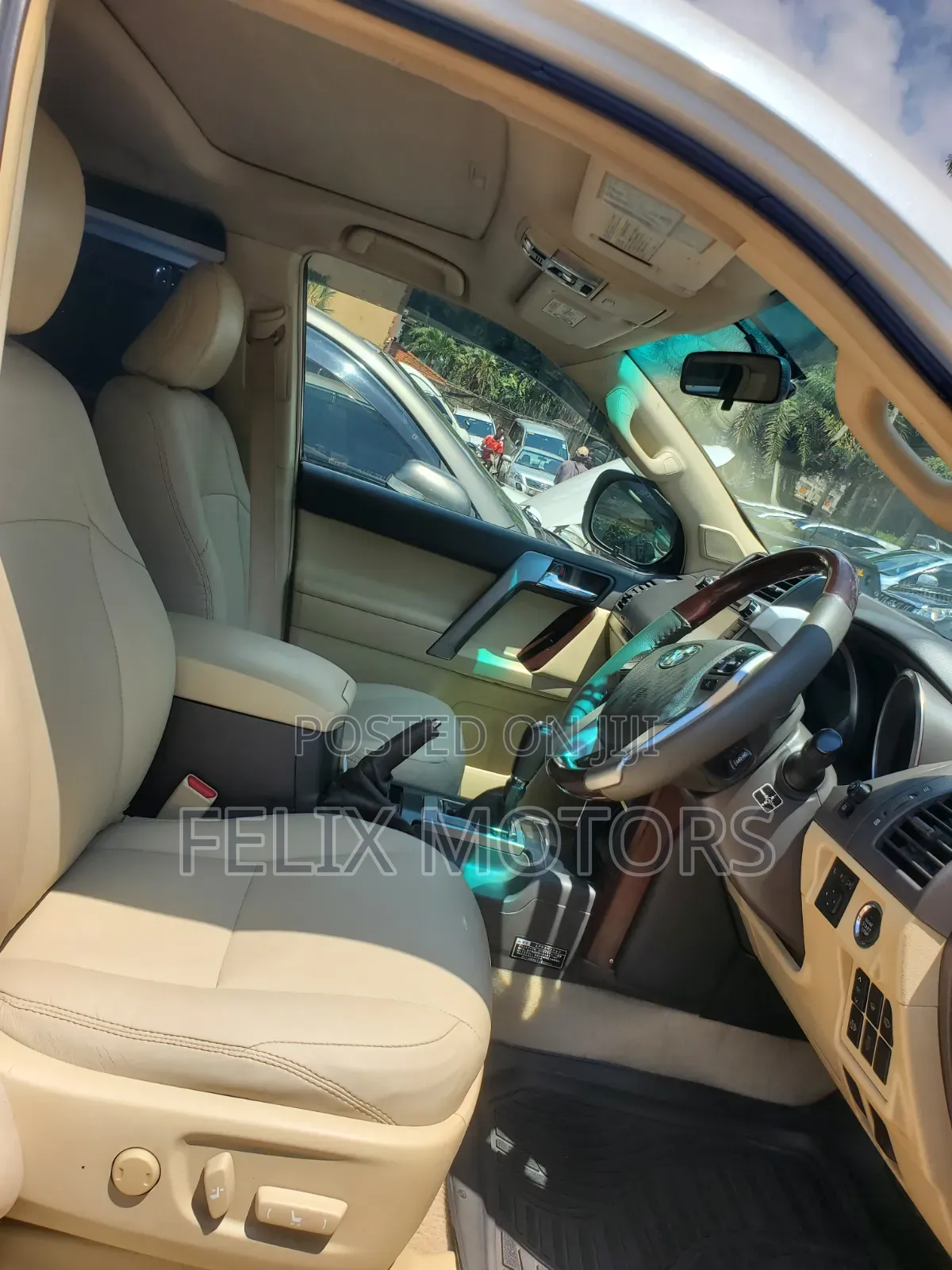 Toyota Land Cruiser Prado 2016 White