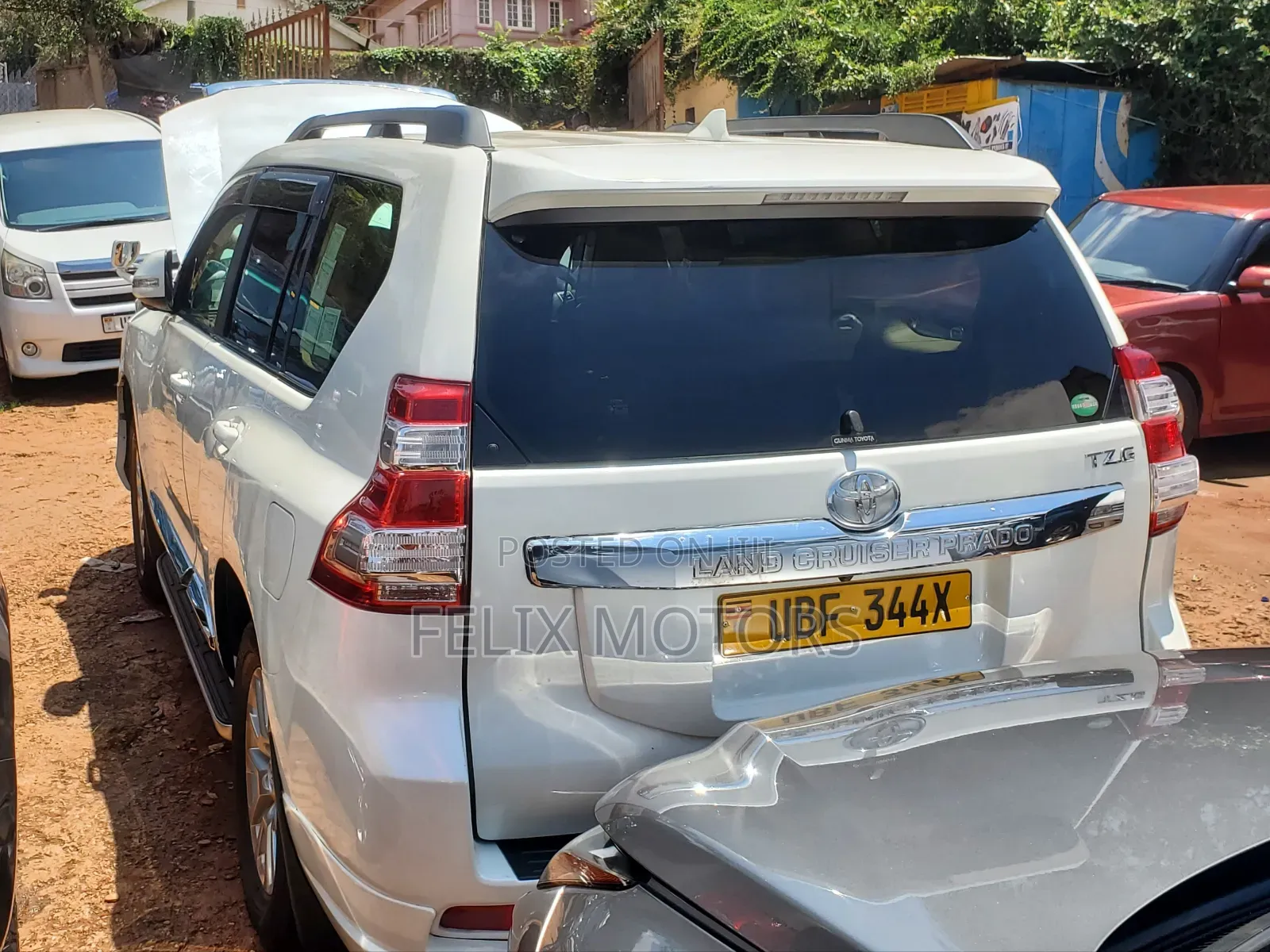 Toyota Land Cruiser Prado 2016 White
