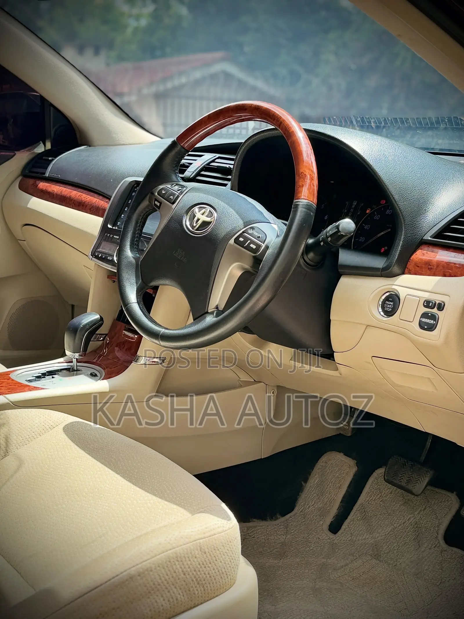 Toyota Premio 2015 Maroon
