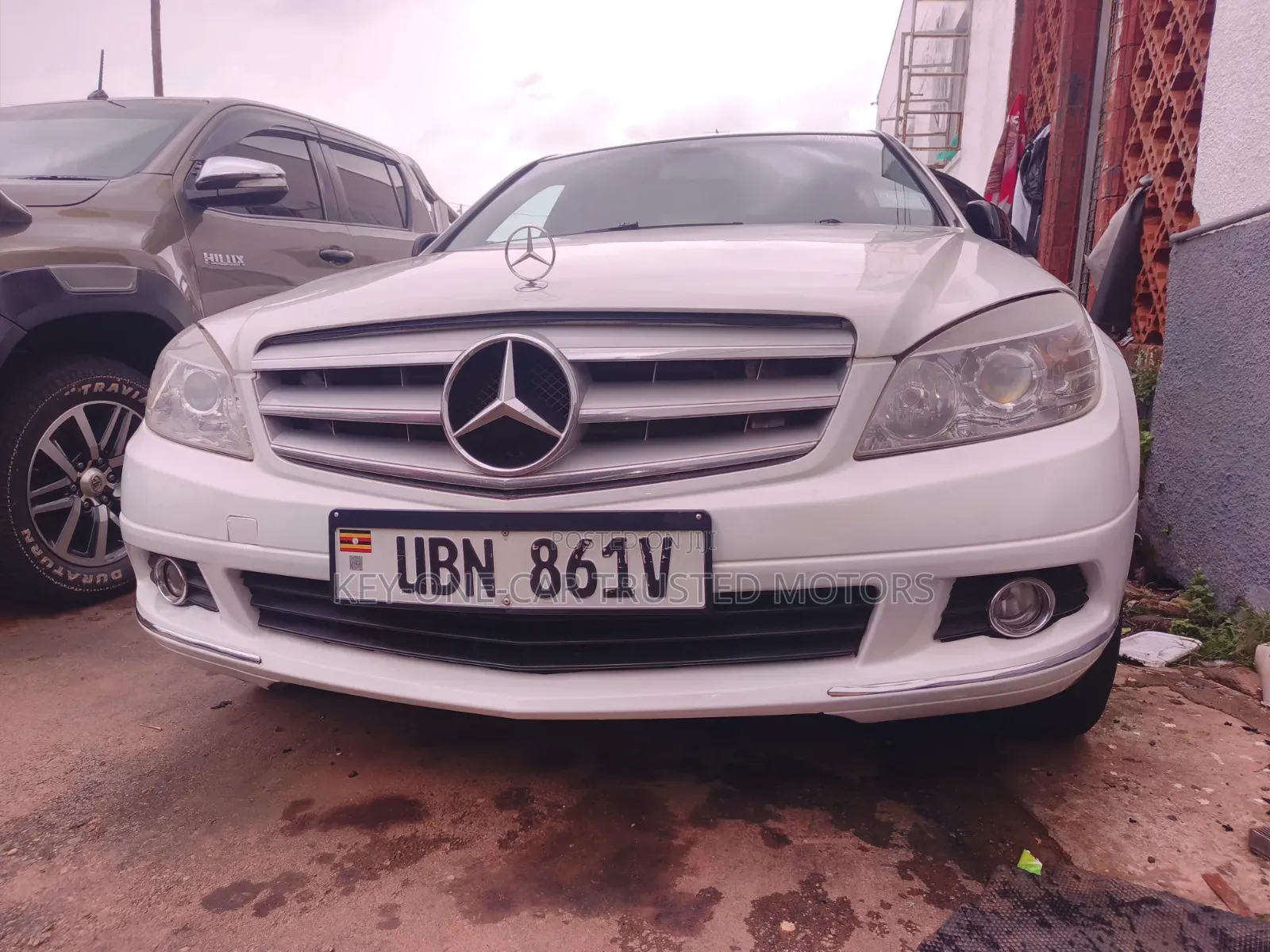 Mercedes-Benz C200 2010 White