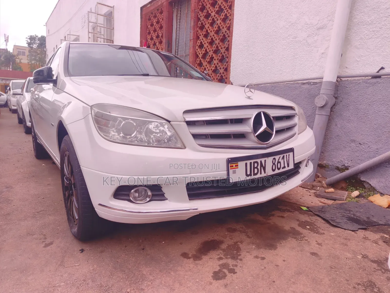 Mercedes-Benz C200 2010 White