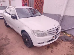 Mercedes-Benz C200 2010 White