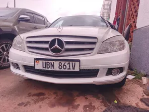 Mercedes-Benz C200 2010 White