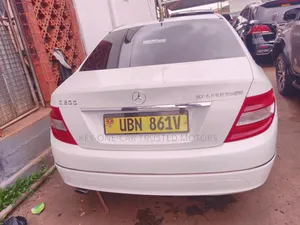 Mercedes-Benz C200 2010 White