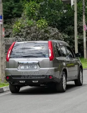 Nissan X-Trail 2.0 Petrol XE 2011 Silver