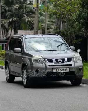 Nissan X-Trail 2.0 Petrol XE 2011 Silver