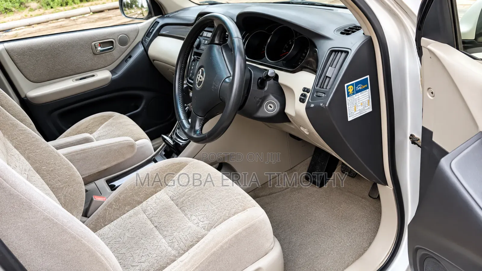 Toyota Kluger 2011 Silver