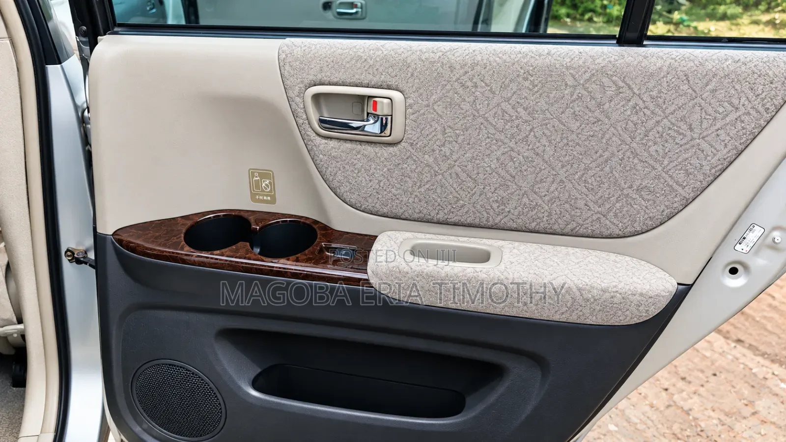Toyota Kluger 2011 Silver