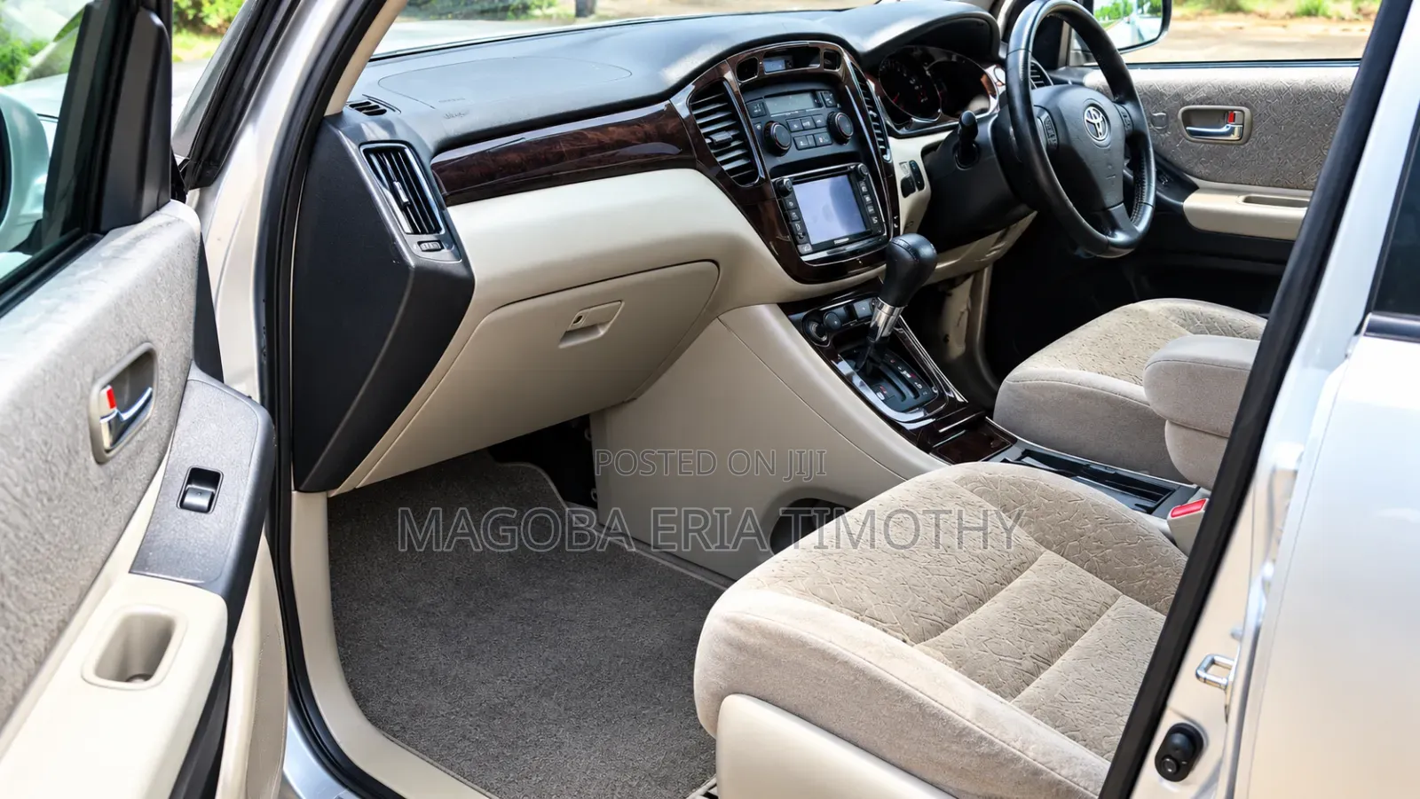 Toyota Kluger 2011 Silver