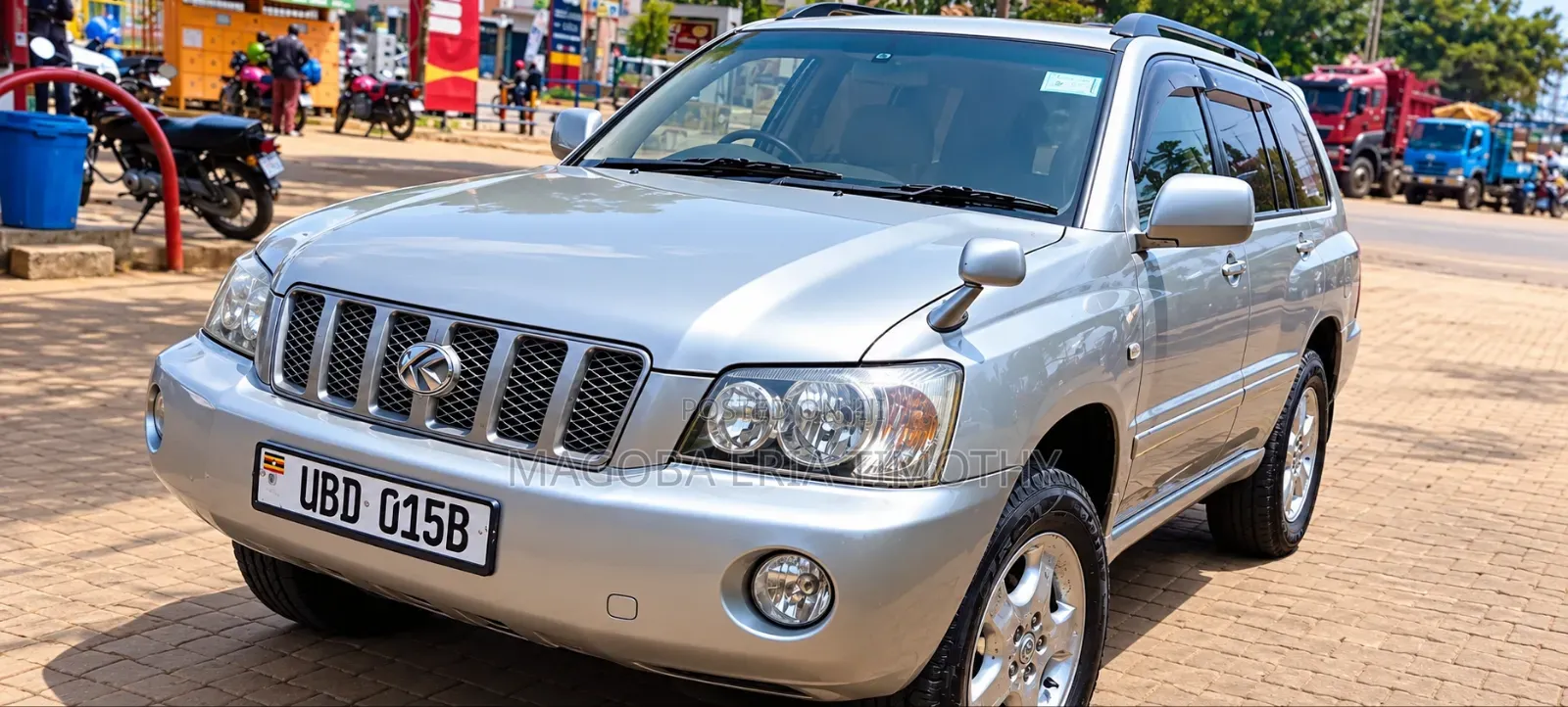 Toyota Kluger 2011 Silver